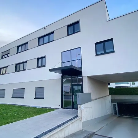 Exklusive 3-zimmer Luxus-maisonette Mit 2 Parkplaetzen L Family Friendly L Netflix L Zentrale Lage L 100qm2 L Naehe Frankfurt Flughafen, Wiesbaden Und Mainz * Hochheim am Main