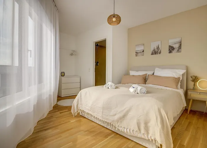 Exklusive 3-zimmer Luxus-maisonette In Hochheim - Naehe Frankfurt Flughafen, Wiesbaden Und Mainz