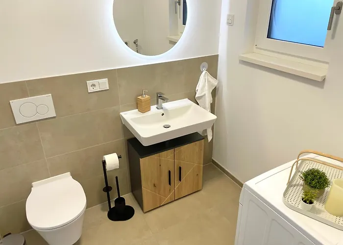 Daire Exklusive 3-zimmer Luxus-maisonette In Hochheim - Naehe Frankfurt Flughafen, Wiesbaden Und Mainz *